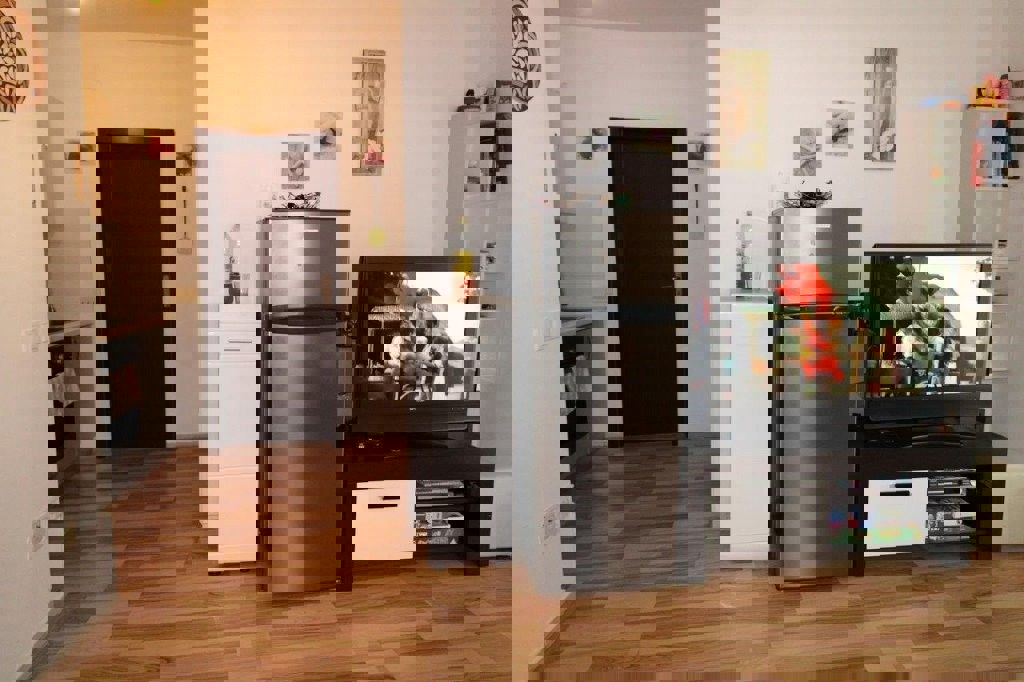 PARENZO 2 KM - APPARTAMENTO AL PIANO TERRA IN VENDITA