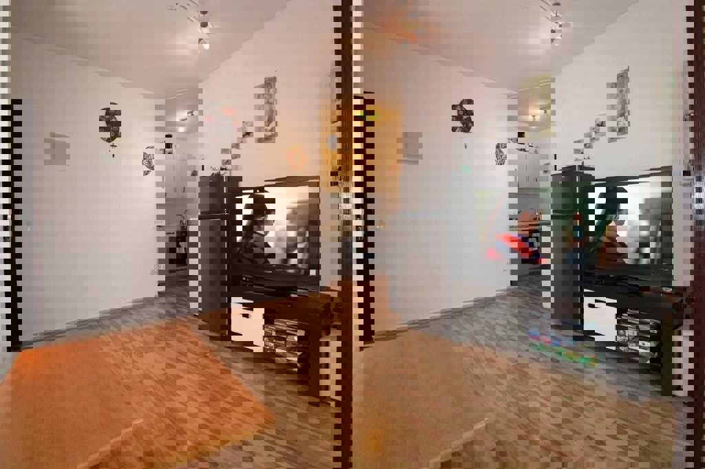 PARENZO 2 KM - APPARTAMENTO AL PIANO TERRA IN VENDITA