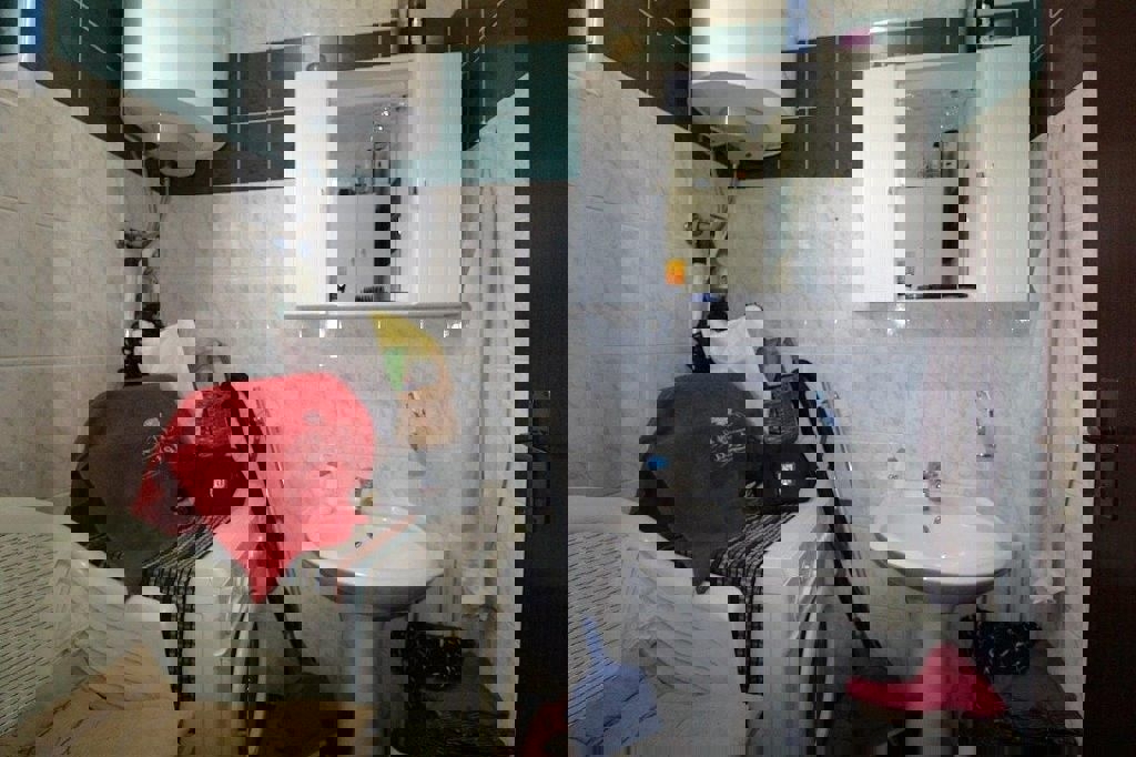 PARENZO 2 KM - APPARTAMENTO AL PIANO TERRA IN VENDITA