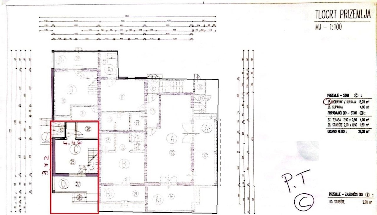 PARENZO - IN VENDITA APPARTAMENTO SU DUE PIANI CON GIARDINO