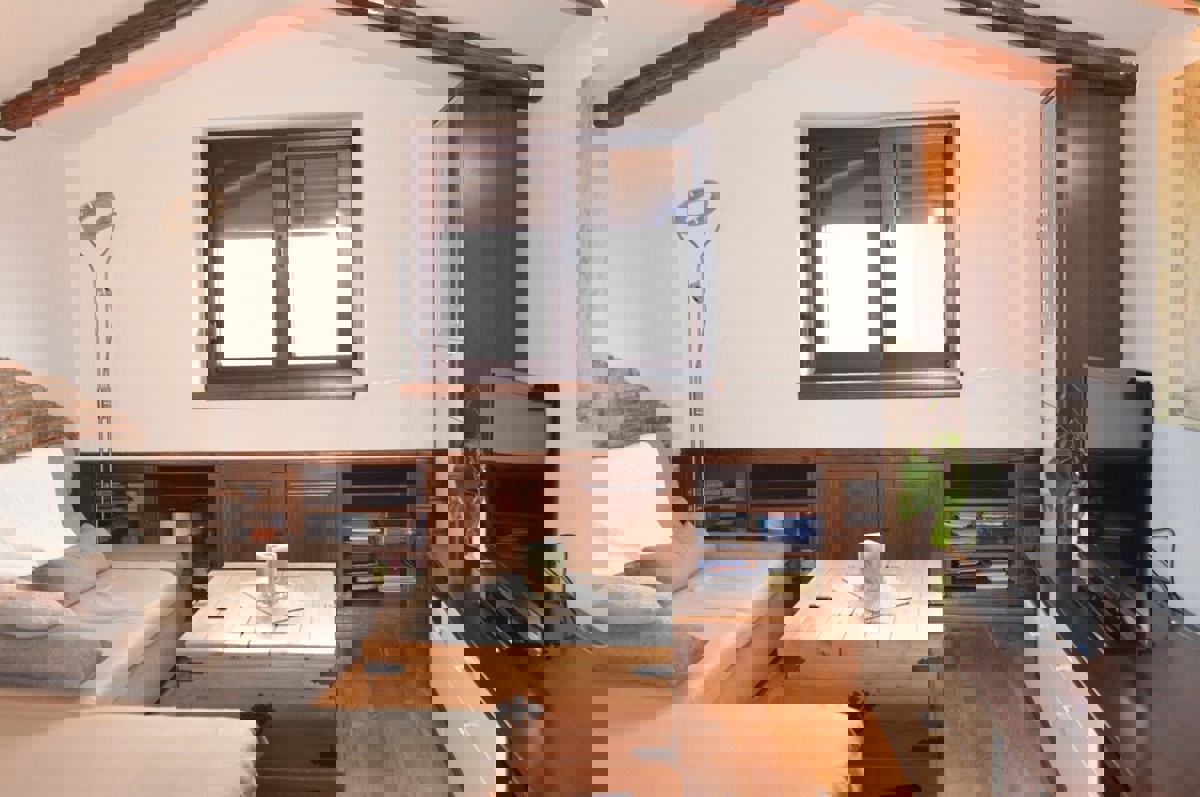  PARENZO - APPARTAMENTO MANSARDATO 126 M2 IN VENDITA