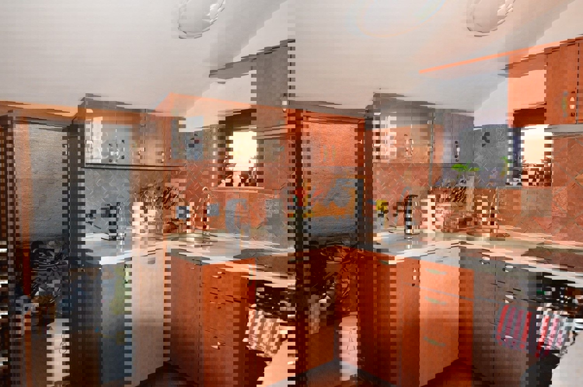  PARENZO - APPARTAMENTO MANSARDATO 126 M2 IN VENDITA