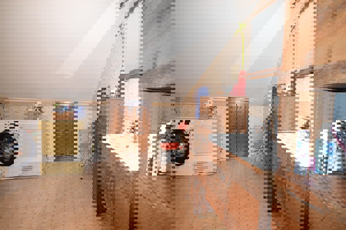  PARENZO - APPARTAMENTO MANSARDATO 126 M2 IN VENDITA