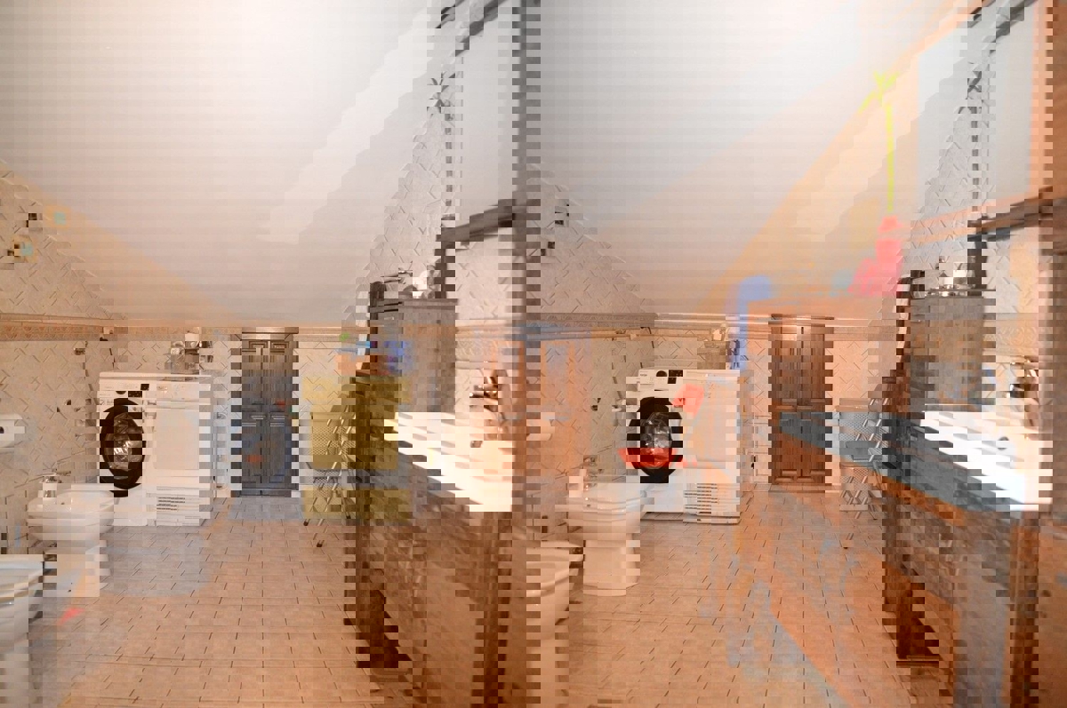  PARENZO - APPARTAMENTO MANSARDATO 126 M2 IN VENDITA