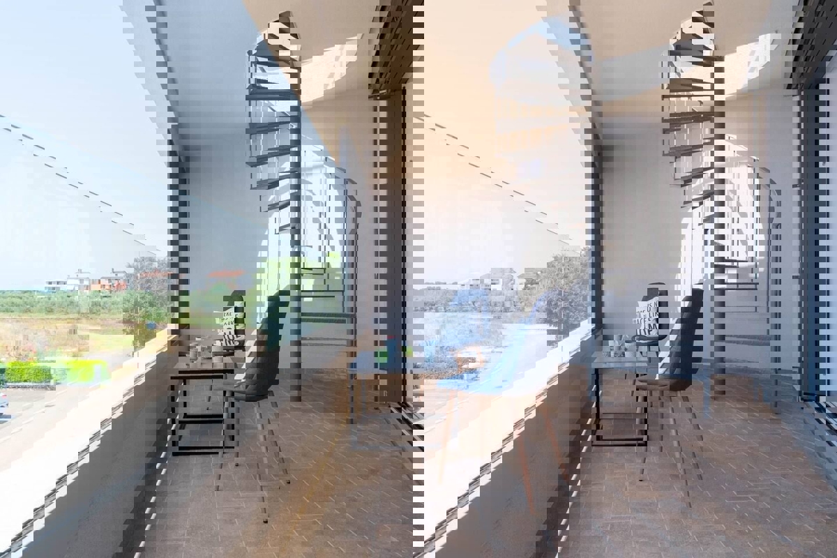 NOVIGRAD - APPARTAMENTO IN NUOVA COSTRUZIONE CON TERRAZZA SUL TETTO E PISCINA IN VENDITA