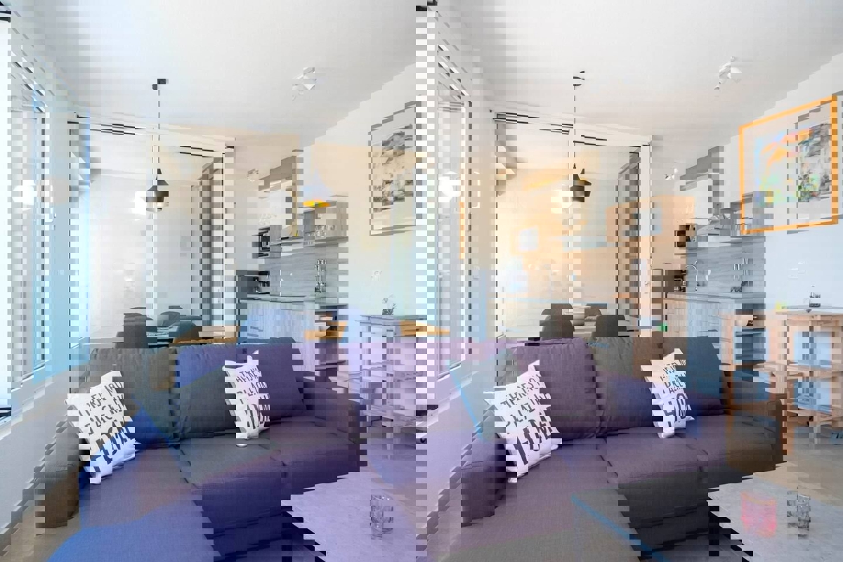 NOVIGRAD - APPARTAMENTO IN NUOVA COSTRUZIONE CON TERRAZZA SUL TETTO E PISCINA IN VENDITA