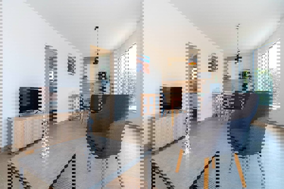 NOVIGRAD - APPARTAMENTO IN NUOVA COSTRUZIONE CON TERRAZZA SUL TETTO E PISCINA IN VENDITA