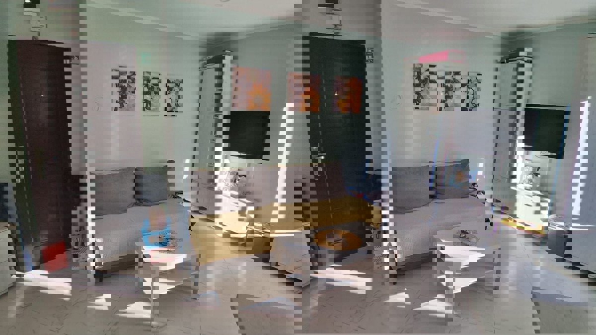 ČERVAR PORAT-APPARTAMENTO AL 1. PIANO IN VENDITA