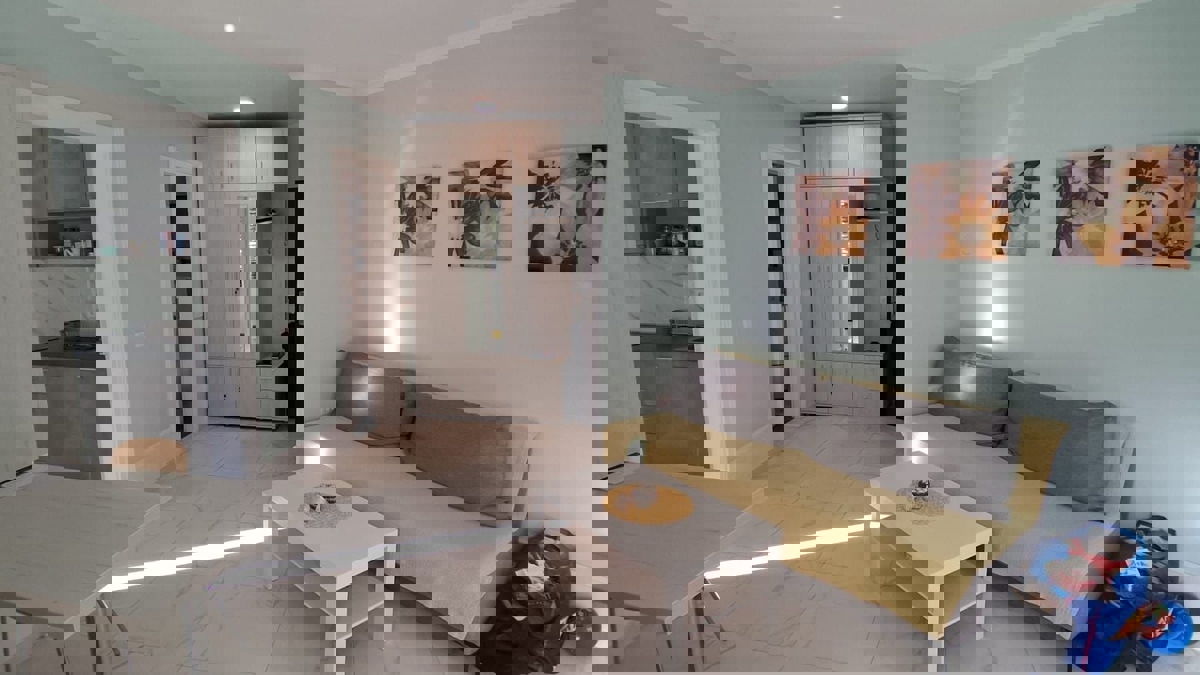 ČERVAR PORAT-APPARTAMENTO AL 1. PIANO IN VENDITA