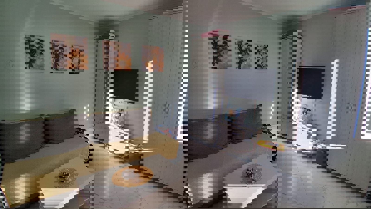 ČERVAR PORAT-APPARTAMENTO AL 1. PIANO IN VENDITA