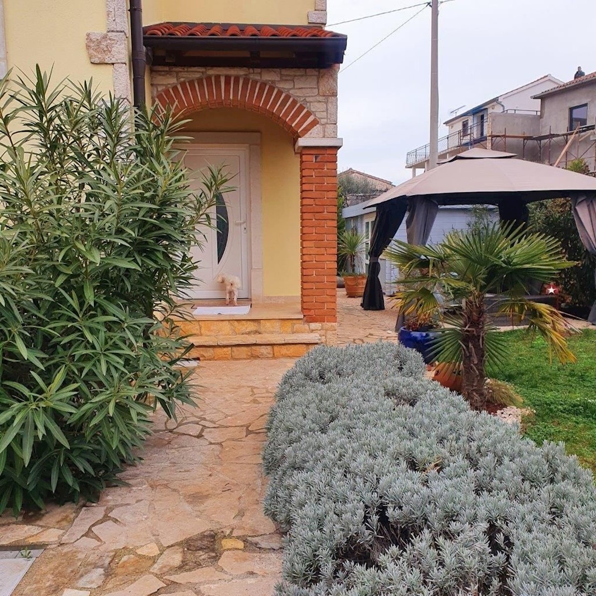 POREČ - CASA INDIPENDENTE CON VISTA MARE IN VENDITA