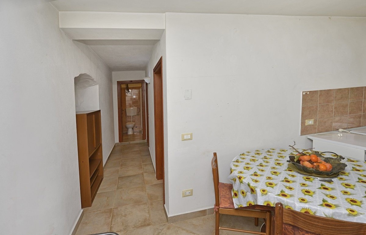 POREČ - STUPENDA CASA IN PIETRA CON AMPIO GIARDINO