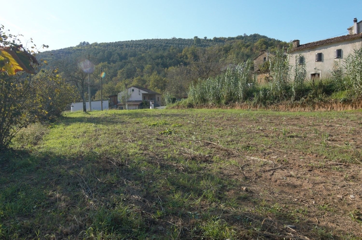 MONTONA DINTORNI- TERRENO EDIFICABILE CON PROGETTO CONCETTUALE IN VENDITA