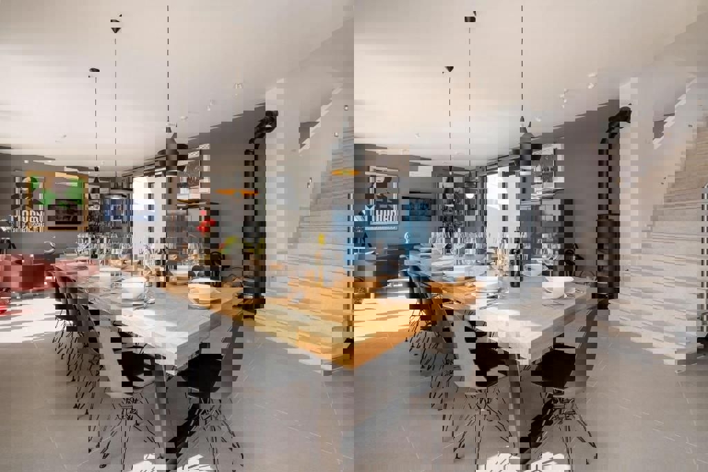 PARENZO-VILLA DI LUSSO SU UN AMPIO GIARDINO