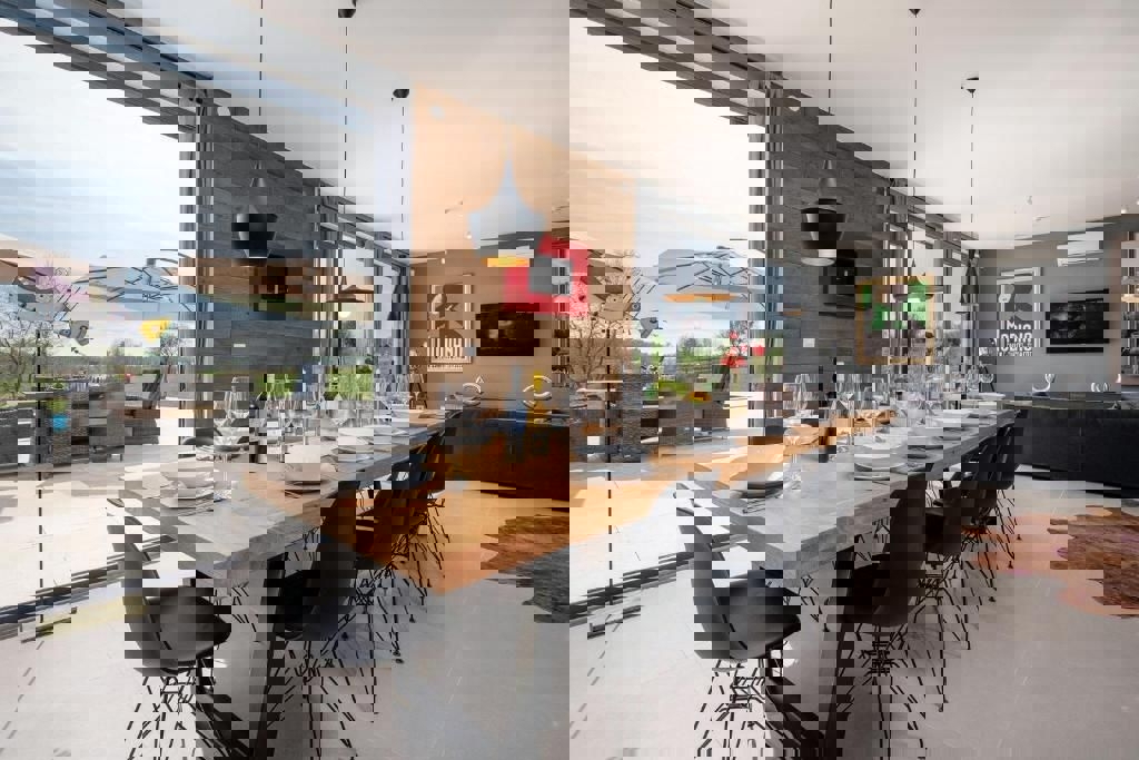 PARENZO-VILLA DI LUSSO SU UN AMPIO GIARDINO