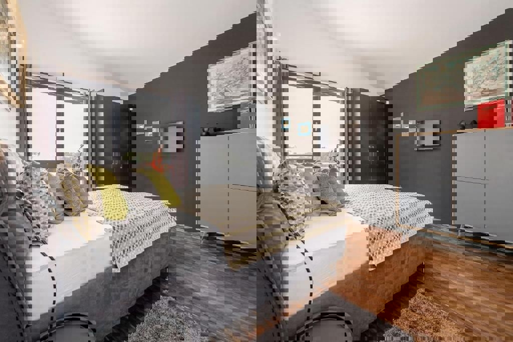 PARENZO-VILLA DI LUSSO SU UN AMPIO GIARDINO