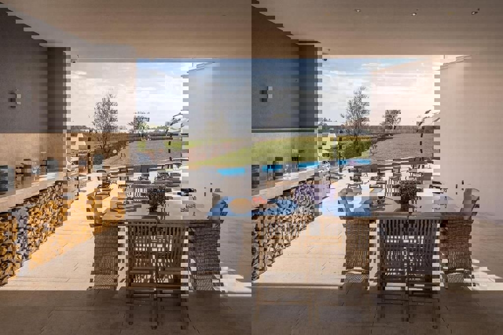 PARENZO-VILLA DI LUSSO SU UN AMPIO GIARDINO