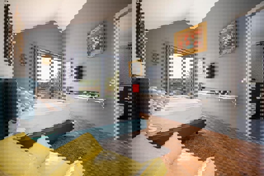 PARENZO-VILLA DI LUSSO SU UN AMPIO GIARDINO