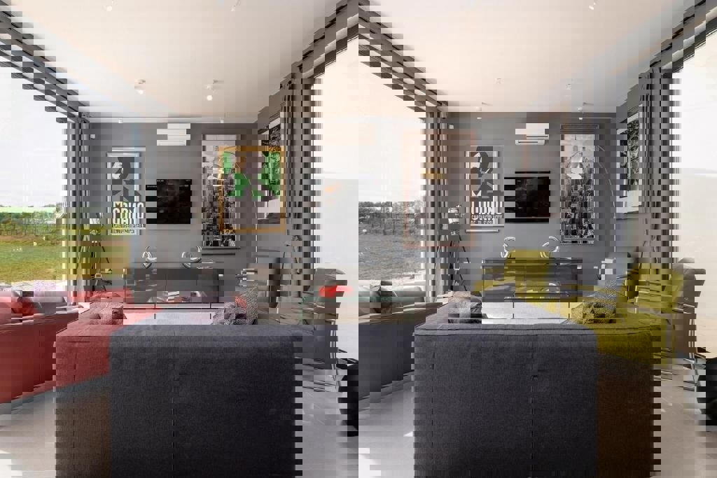 PARENZO-VILLA DI LUSSO SU UN AMPIO GIARDINO