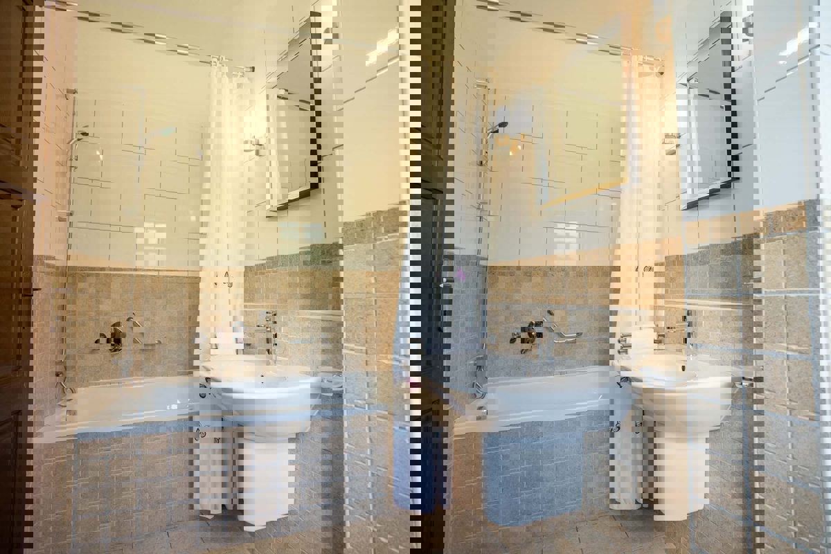 SAN LOVREC HERAKI - VILLA RUSTICA IN VENDITA