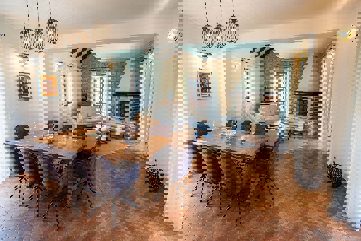 SAN LOVREC HERAKI - VILLA RUSTICA IN VENDITA