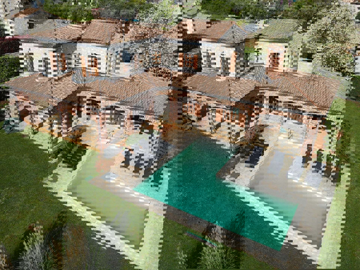 SAN LOVREC HERAKI - VILLA RUSTICA IN VENDITA