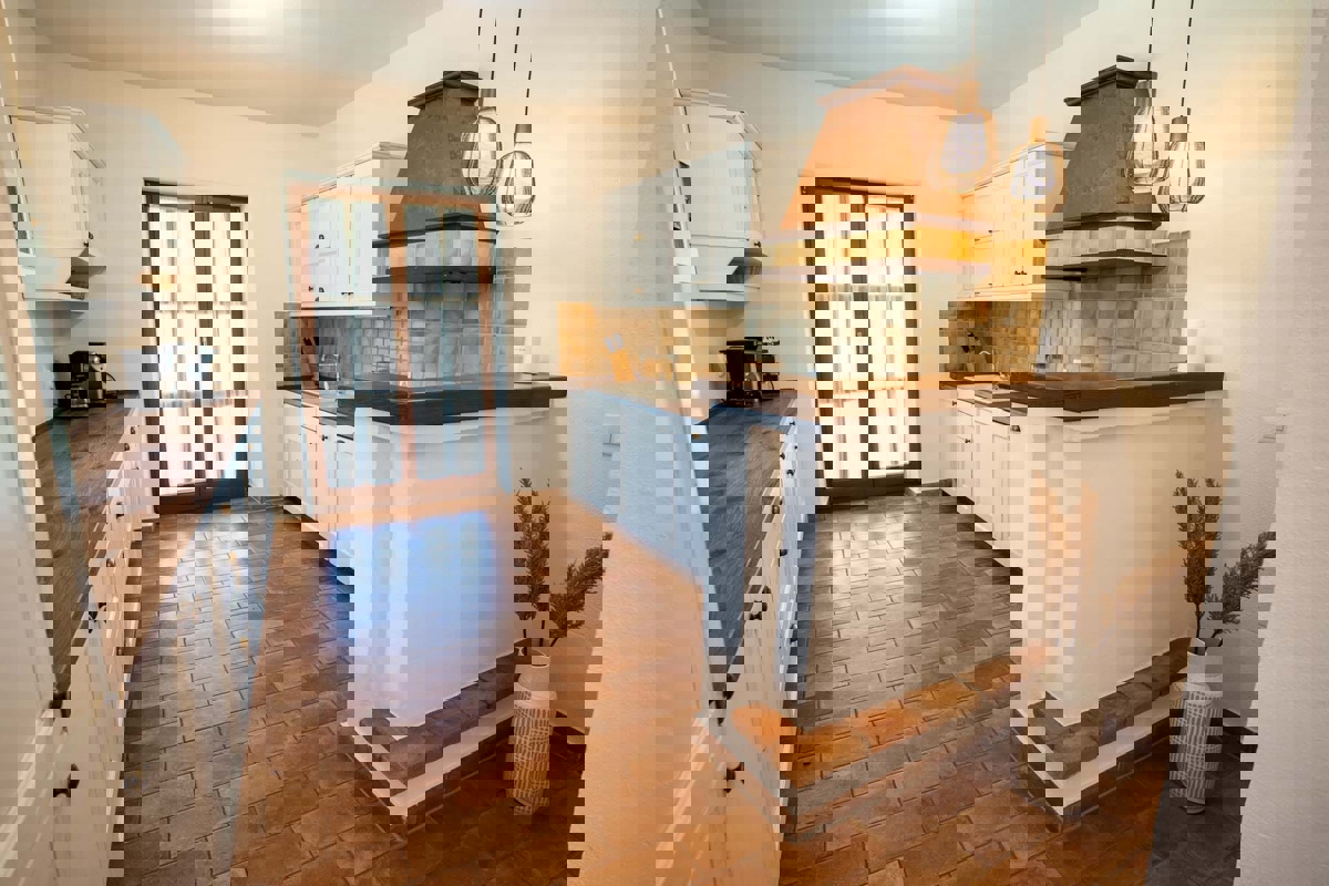 SAN LOVREC HERAKI - VILLA RUSTICA IN VENDITA