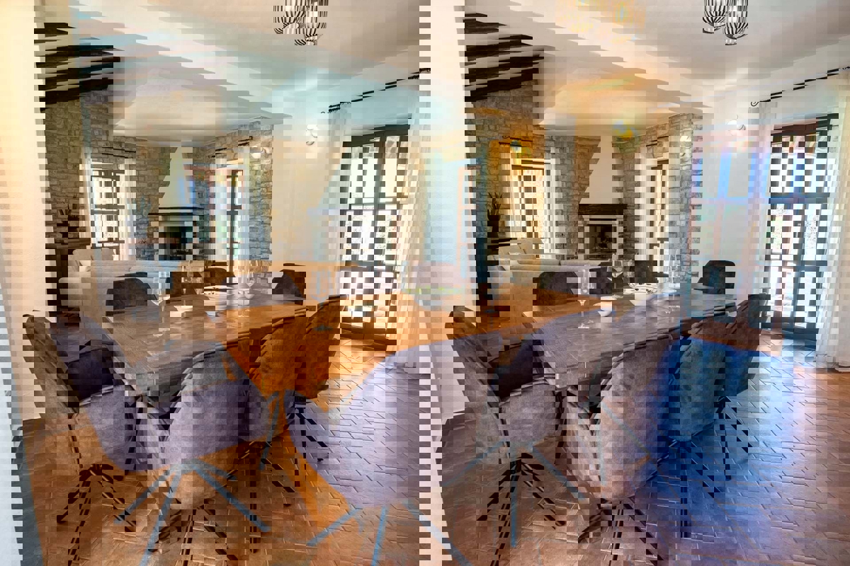 SAN LOVREC HERAKI - VILLA RUSTICA IN VENDITA