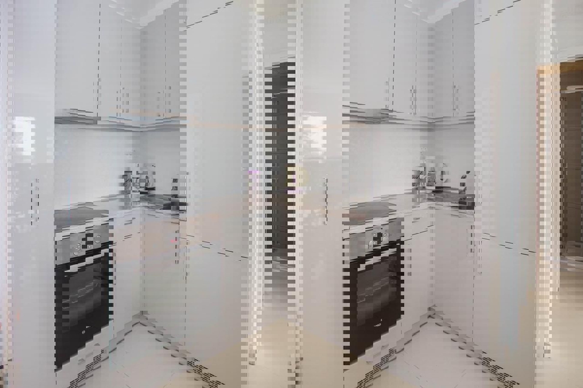 PARENZO - VILLA CON TRE APPARTAMENTI E VISTA PANORAMICA SUL MARE