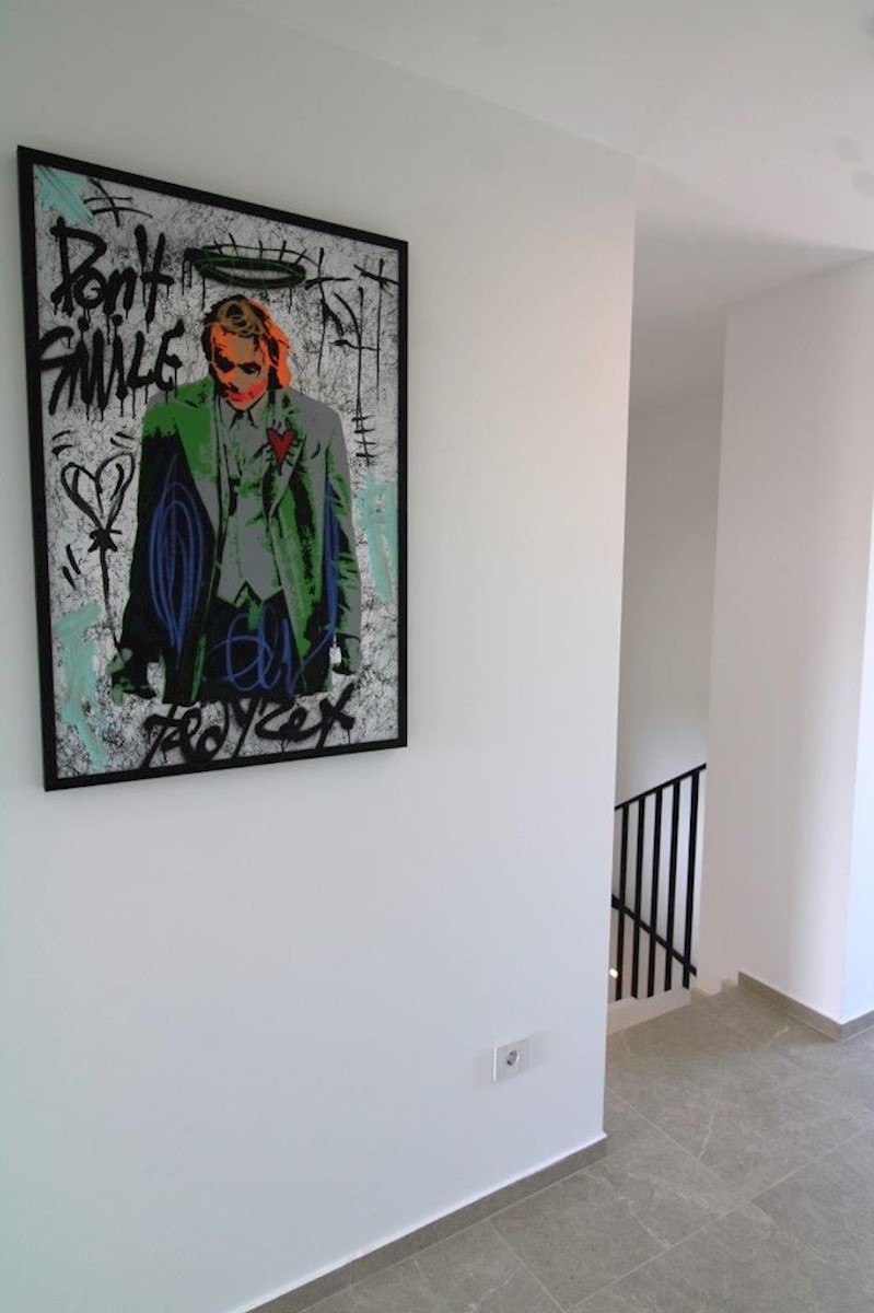 PARENZO - STUPENDA  VILLA MODERNA IN VENDITA