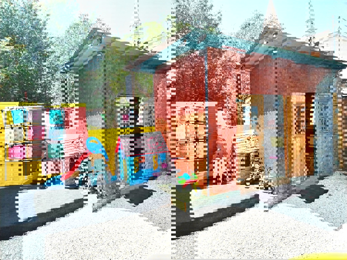 DINTORNI DI PARENZO - CASA IN PIETRA CON 2 APPARTAMENTI IN VENDITA