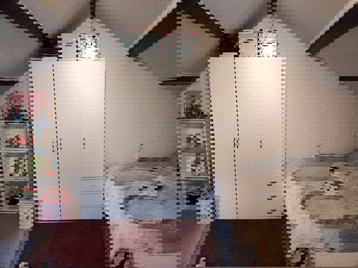 DINTORNI DI PARENZO - CASA IN PIETRA CON 2 APPARTAMENTI IN VENDITA