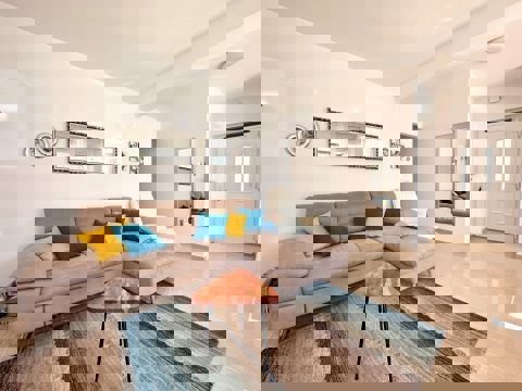 TAR-APPARTAMENTO PIANO TERRA CON GIARDINO IN VENDITA