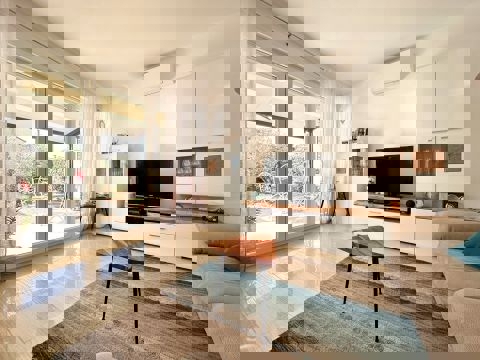 TAR-APPARTAMENTO PIANO TERRA CON GIARDINO IN VENDITA