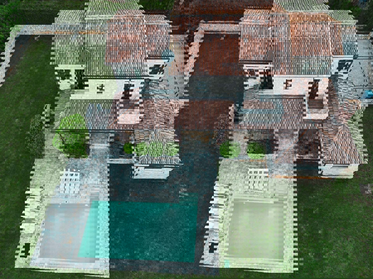 ESCLUSIVA-VILLA RUSTICA IN VENDITA-SVETI LOVREC-HERAKI