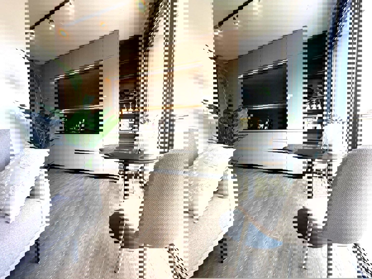 PARENZO - APPARTAMENTO MODERNO CON TERRAZZA SUL TETTO IN VENDITA