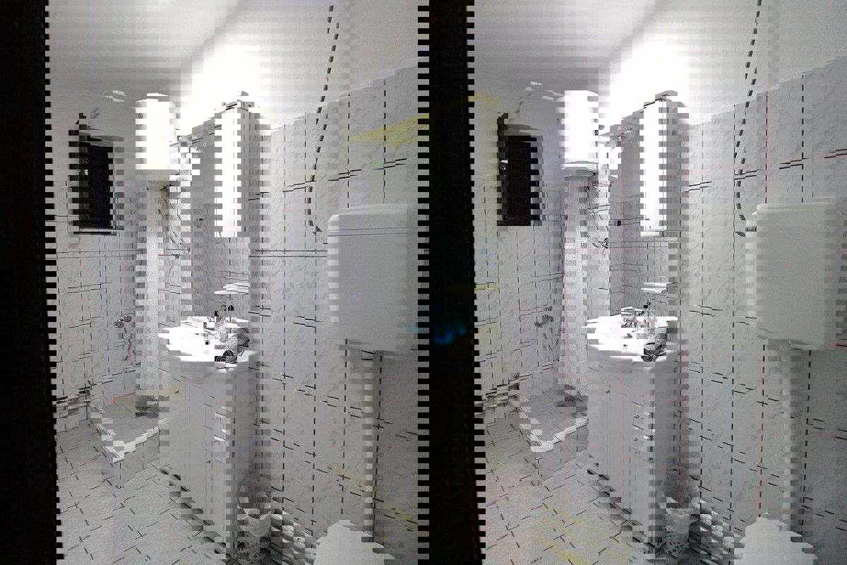 PARENZO - OCCASIONE - DUE APPARTAMENTI IN UNO