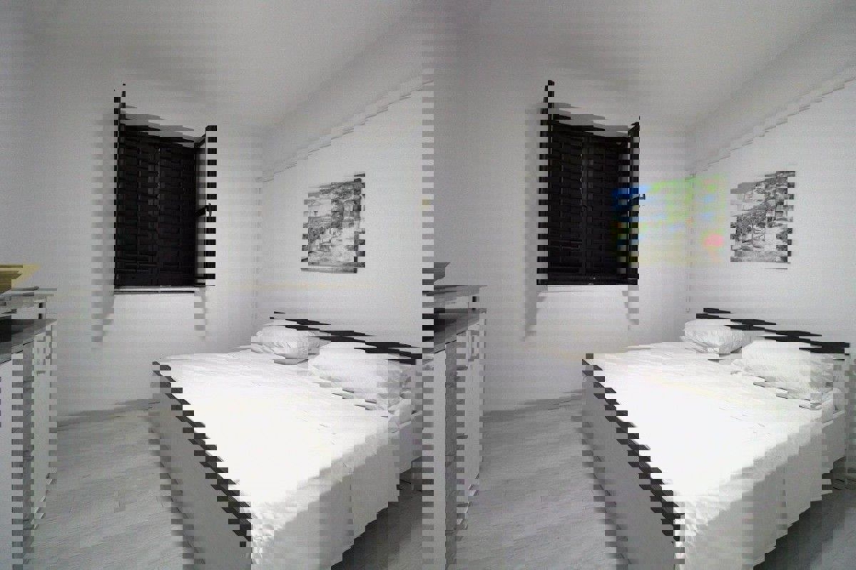 PARENZO - OCCASIONE - DUE APPARTAMENTI IN UNO