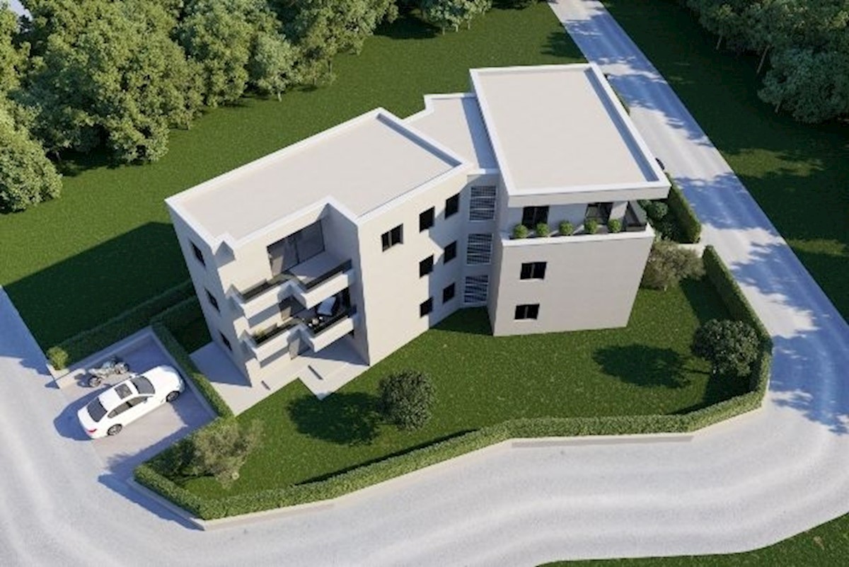 POREČ-APPARTAMENTO IN VENDITA A 800 M DAL MARE