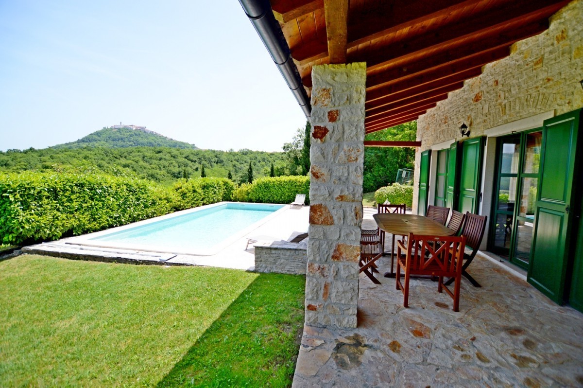 BLELLISSIMA VILLA PRIVATA CON VISTA SU MOTOVUN