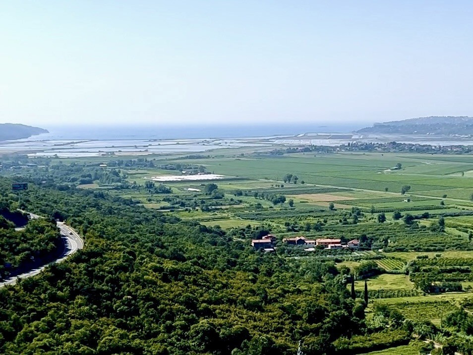 STARI KAŠTEL – UNA PROPRIETÀ DI LUSSO UNICA CON VISTA SUL MARE