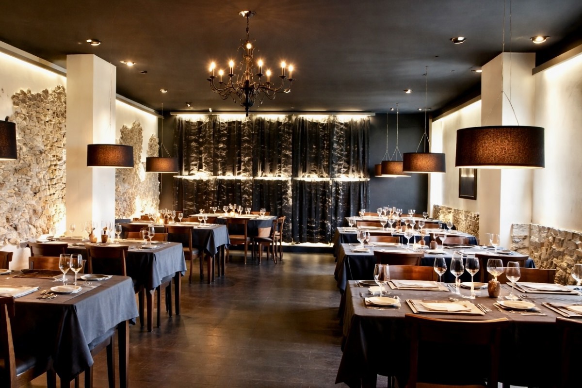 CASTELLO STORICO IN POSIZIONE DOMINANTE CON VISTA MARE BUIE, ISTRIA, CROAZIA