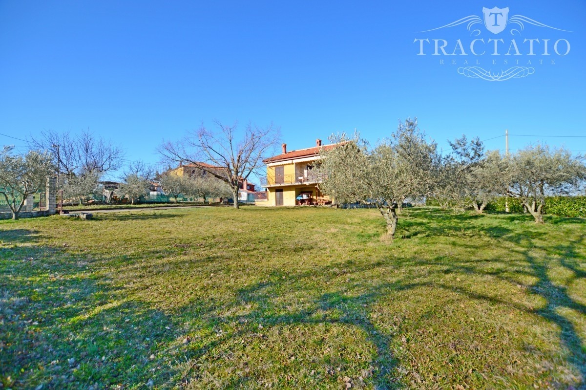 Casa indipendente con giardino, Buie, Istria