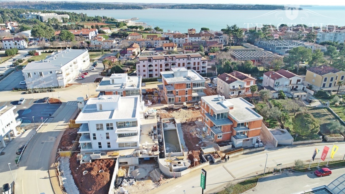 Appartamento con terrazza sul tetto, Cittanova, Novigrad, Istria