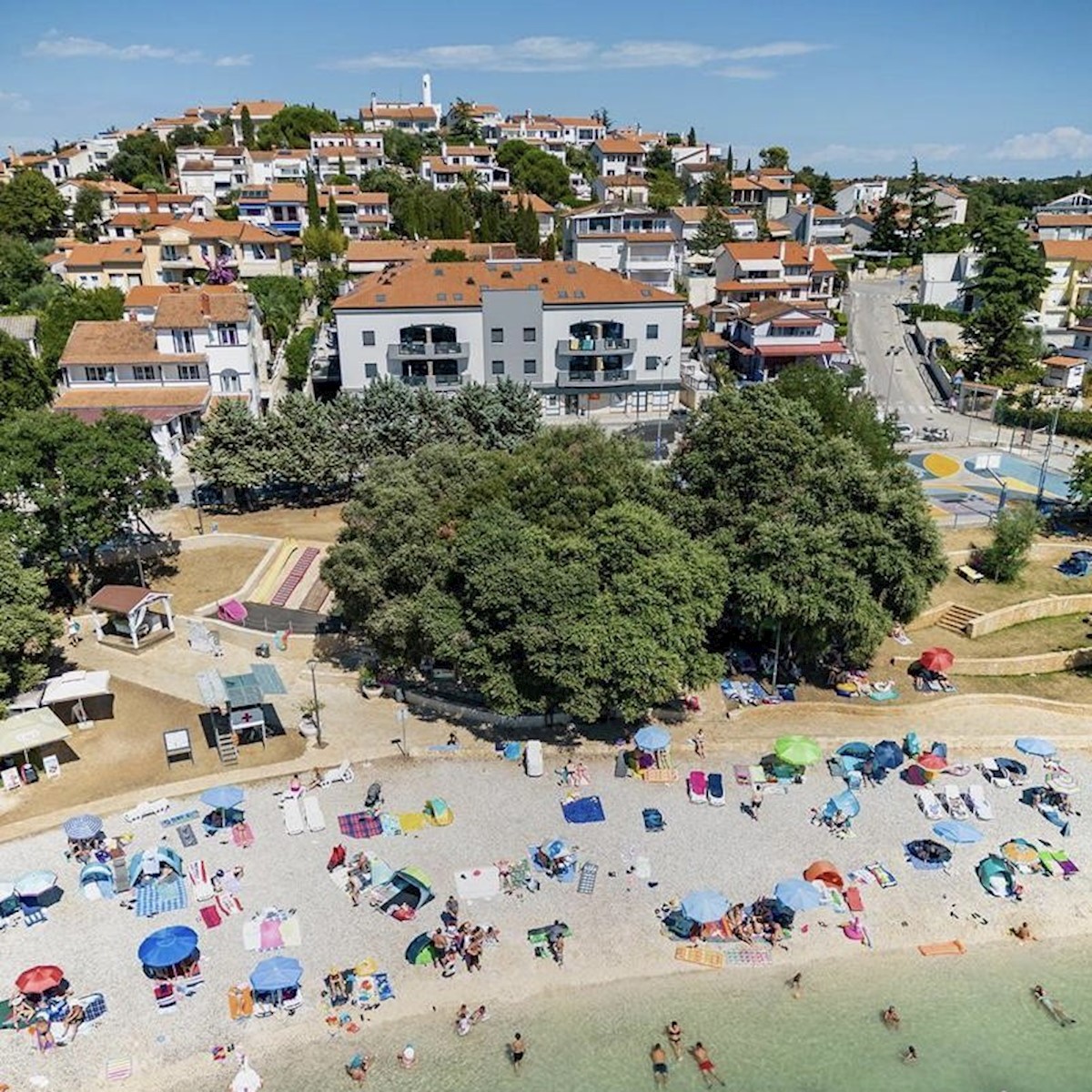 Pješčana Uvala, prima fila dal mare, ottima posizione vicino alla spiaggia, appartamento esclusivo in vendita, Pola, Istria, Croazia