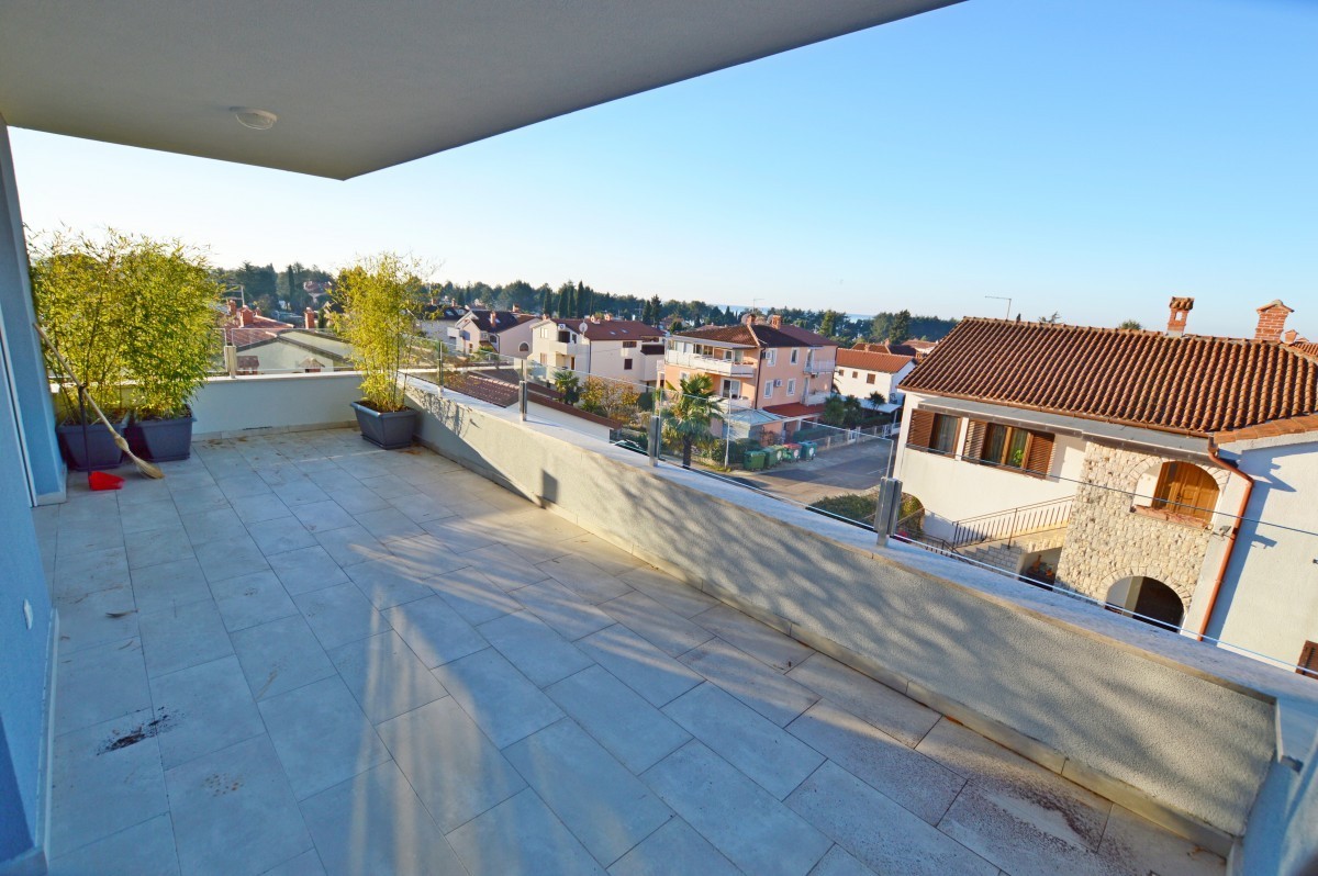 Attico con una terrazza sul tetto di 51.59 m2, Novigrad, Istria