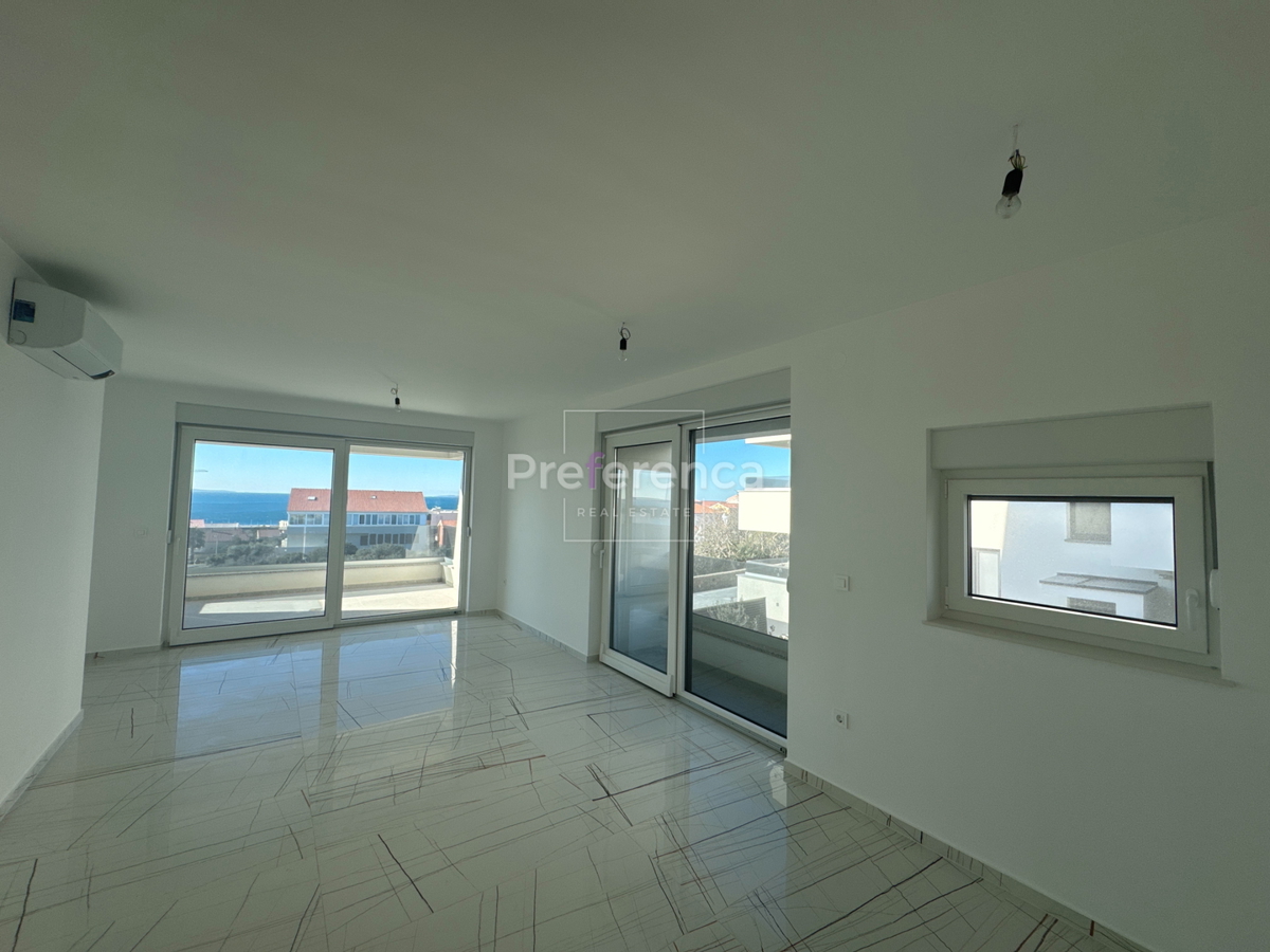 Novalja - appartamento con una camera da letto al primo piano