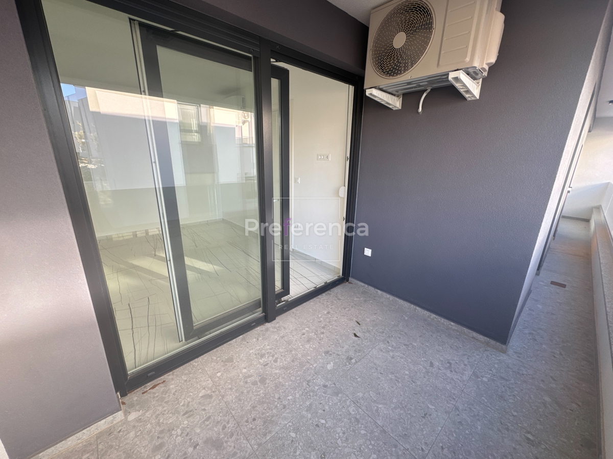 Novalja - appartamento con una camera da letto al primo piano