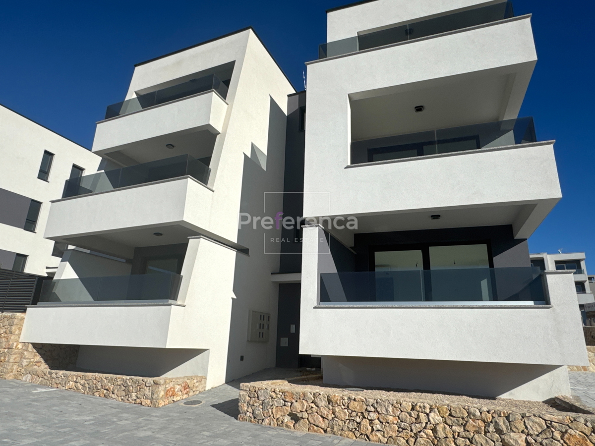 Novalja - appartamento con una camera da letto al primo piano