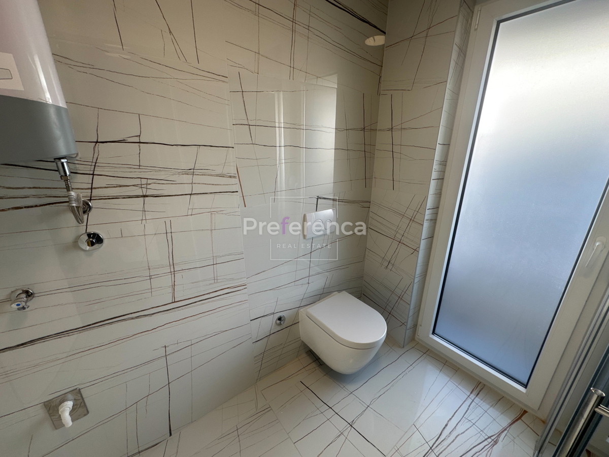 Novalja - appartamento con una camera da letto al primo piano